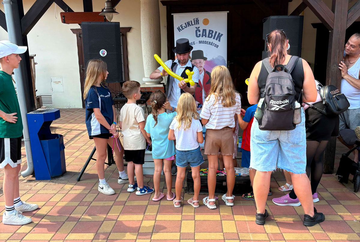 Dětská diskotéka s kejklířem Čabíkem – Family City (6)