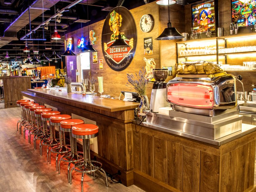 Vinyl bar